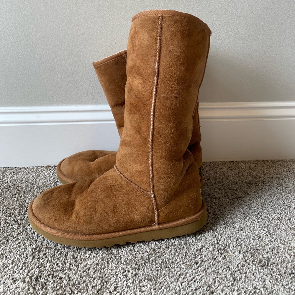 Ugg Tall Chestnut boot - 9W